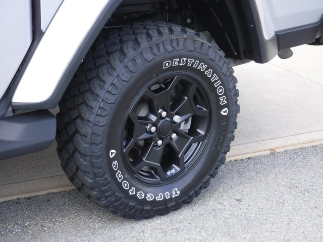 2022 Jeep Gladiator Willys photo 4