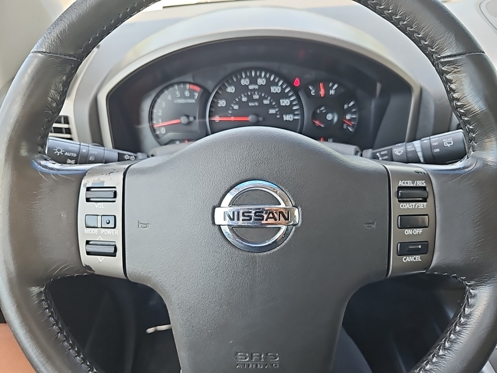 2005 Nissan Armada LE photo 16