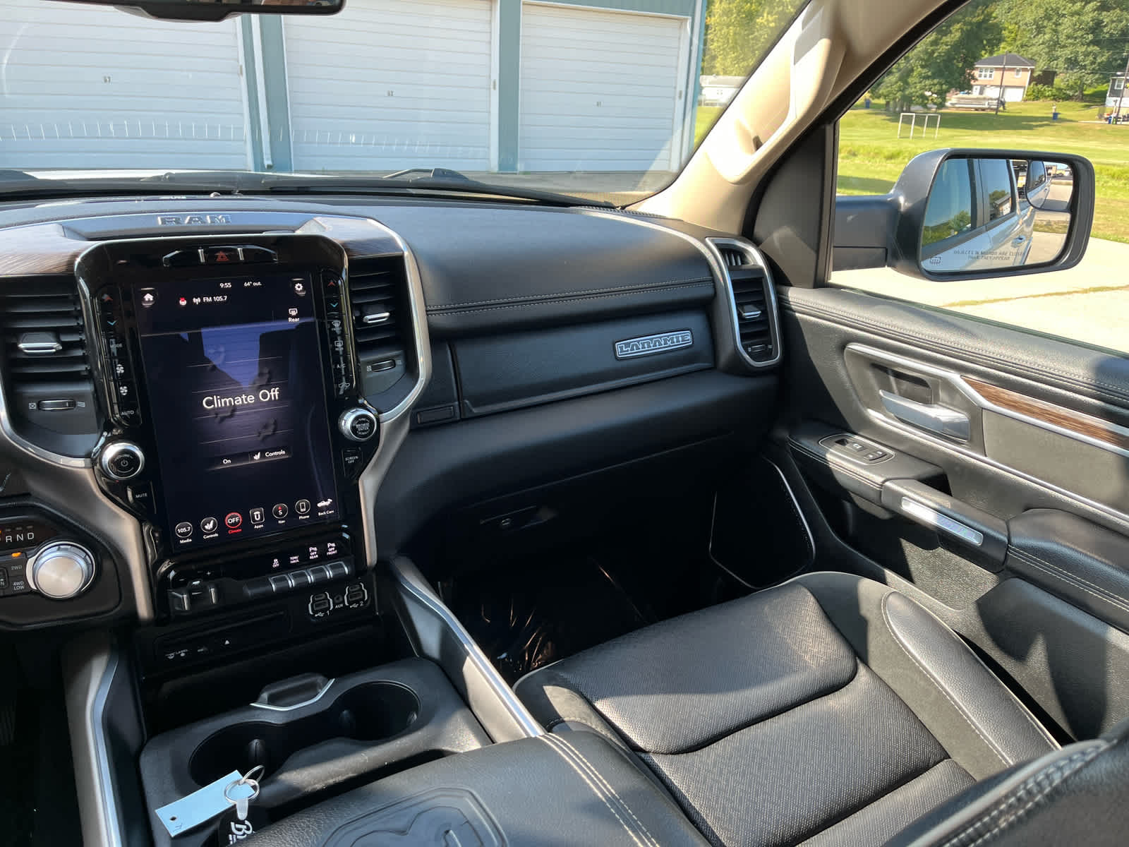 2019 Ram 1500 Laramie photo 24