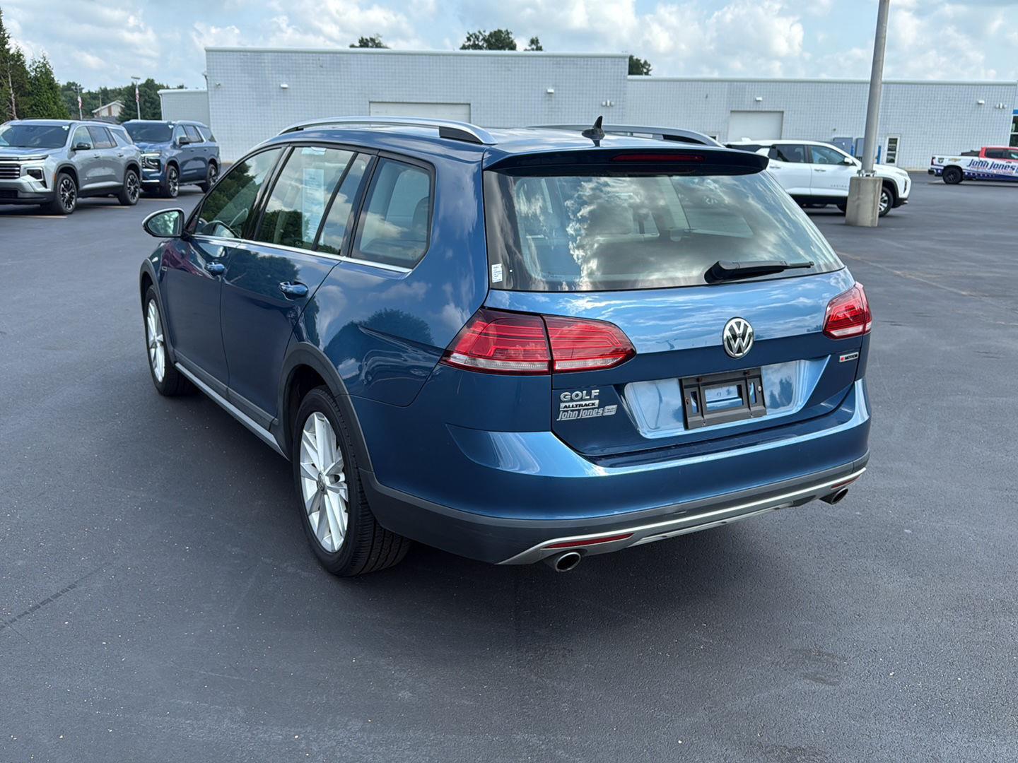 2019 Volkswagen Golf Alltrack S photo 14