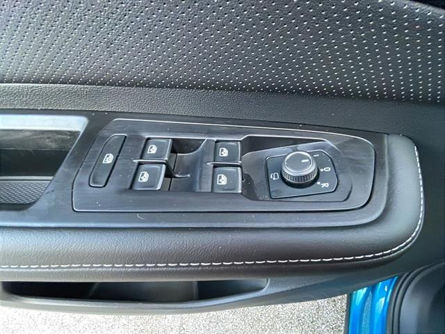 2024 Volkswagen Atlas Cross Sport SEL Premium R-Line photo 15