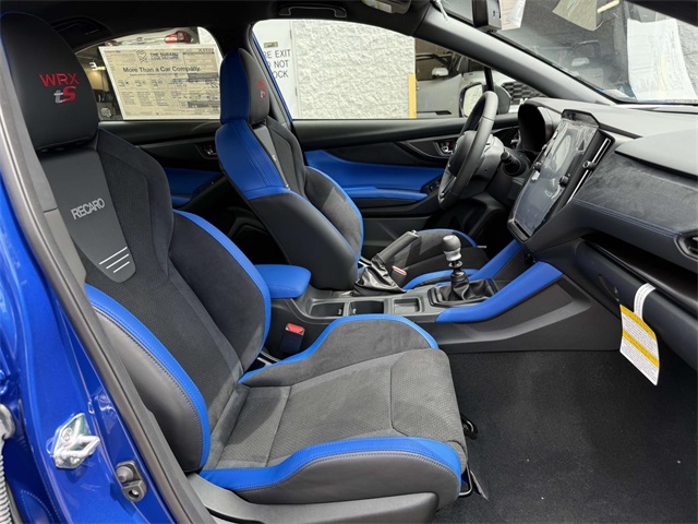 2025 Subaru WRX tS photo 14
