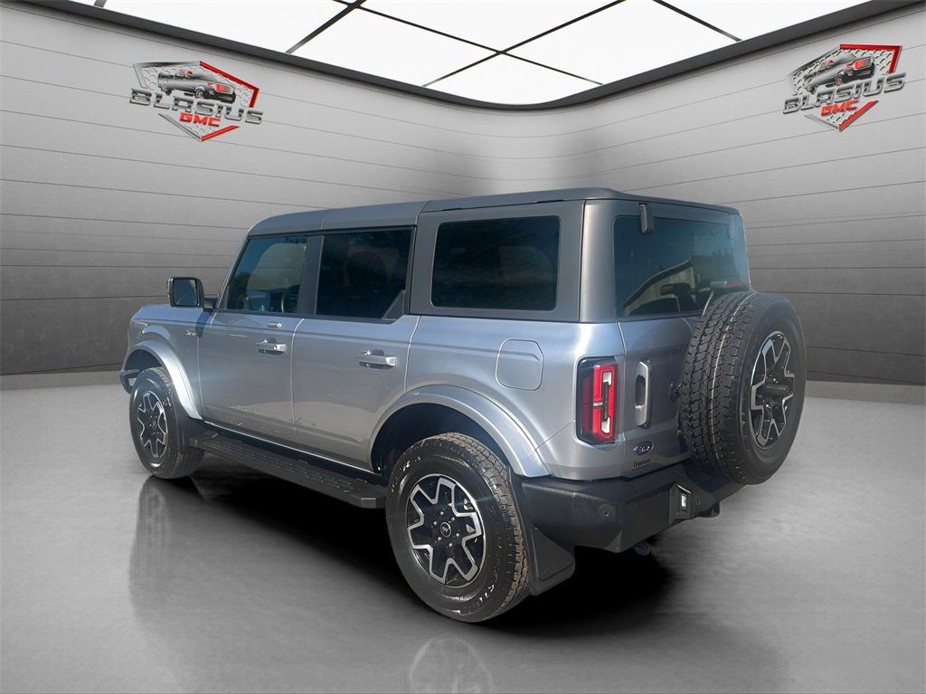2022 Ford Bronco Outer Banks photo 3