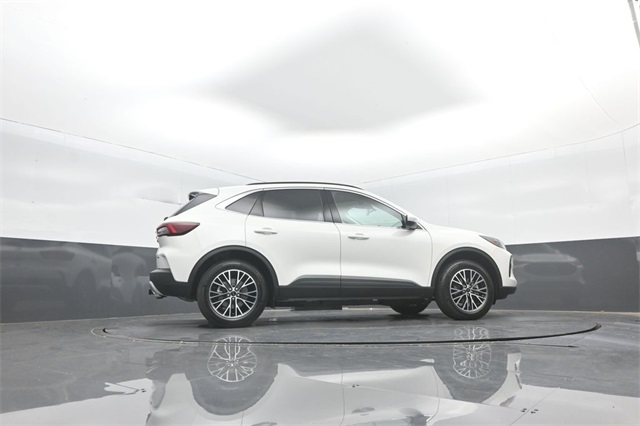 2025 Ford Escape Plug-In Hybrid photo 33