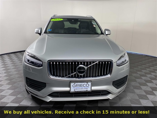 2022 Volvo XC90 T6 Momentum photo 2