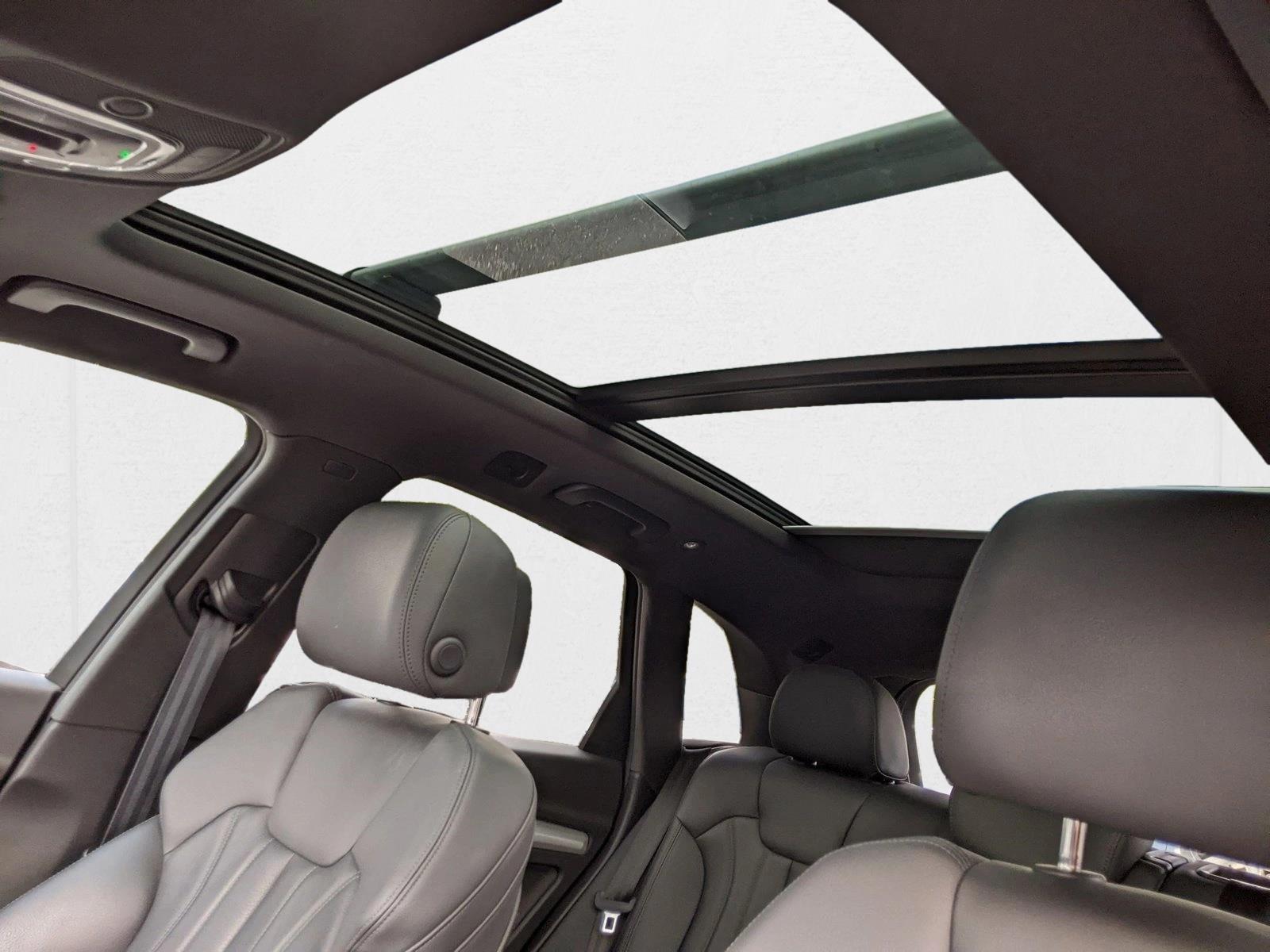 2020 Audi Q5 Premium 45 TFSI photo 11