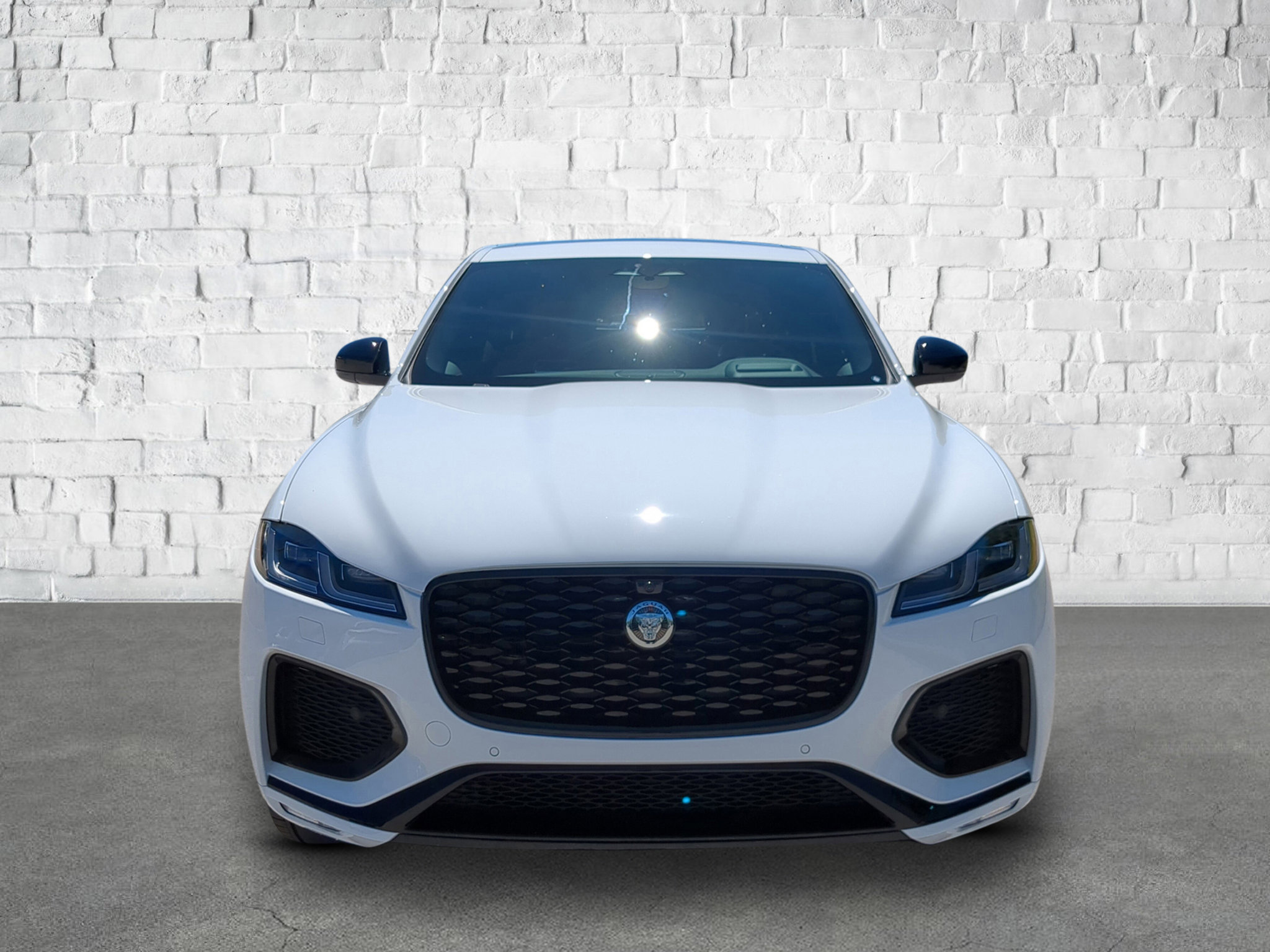 2026 Jaguar F-PACE P400 R-Dynamic S photo 2