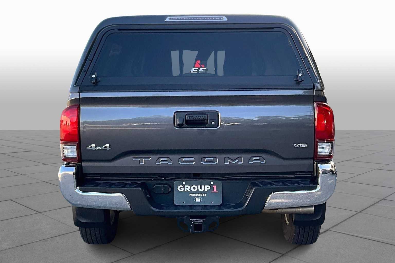 2018 Toyota Tacoma SR5 TRD Sport photo 4
