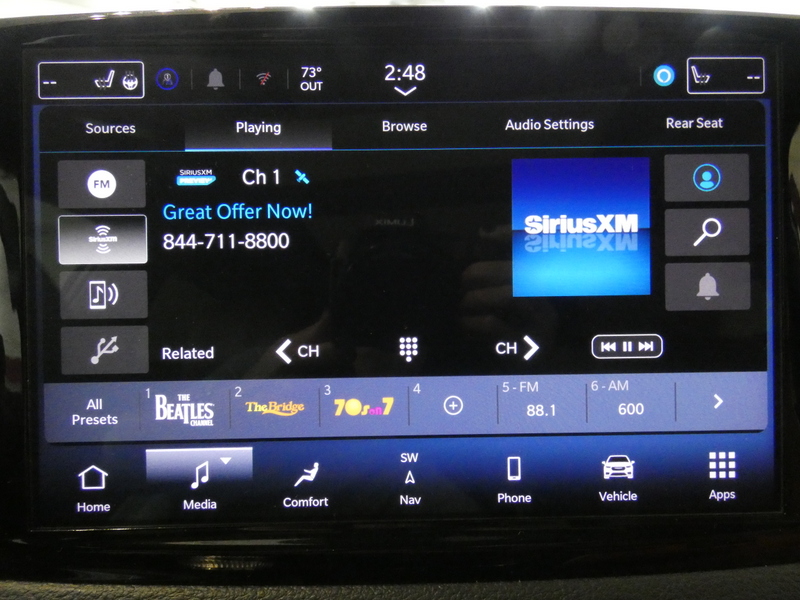 2024 Chrysler Pacifica Pinnacle photo 11