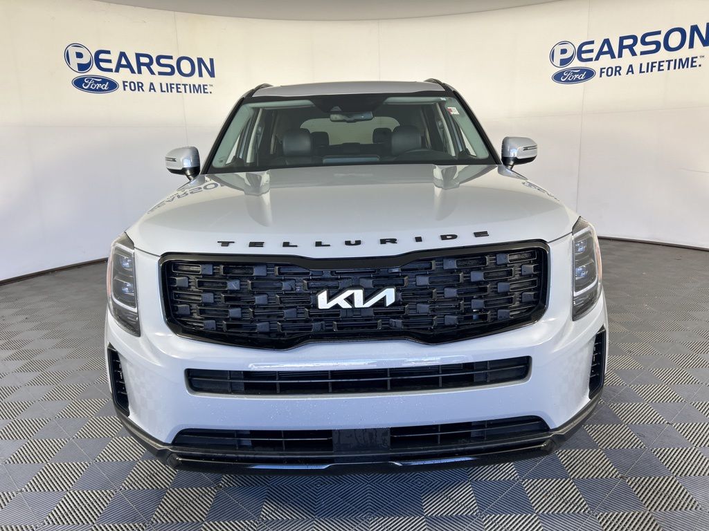 2022 Kia Telluride EX photo 2