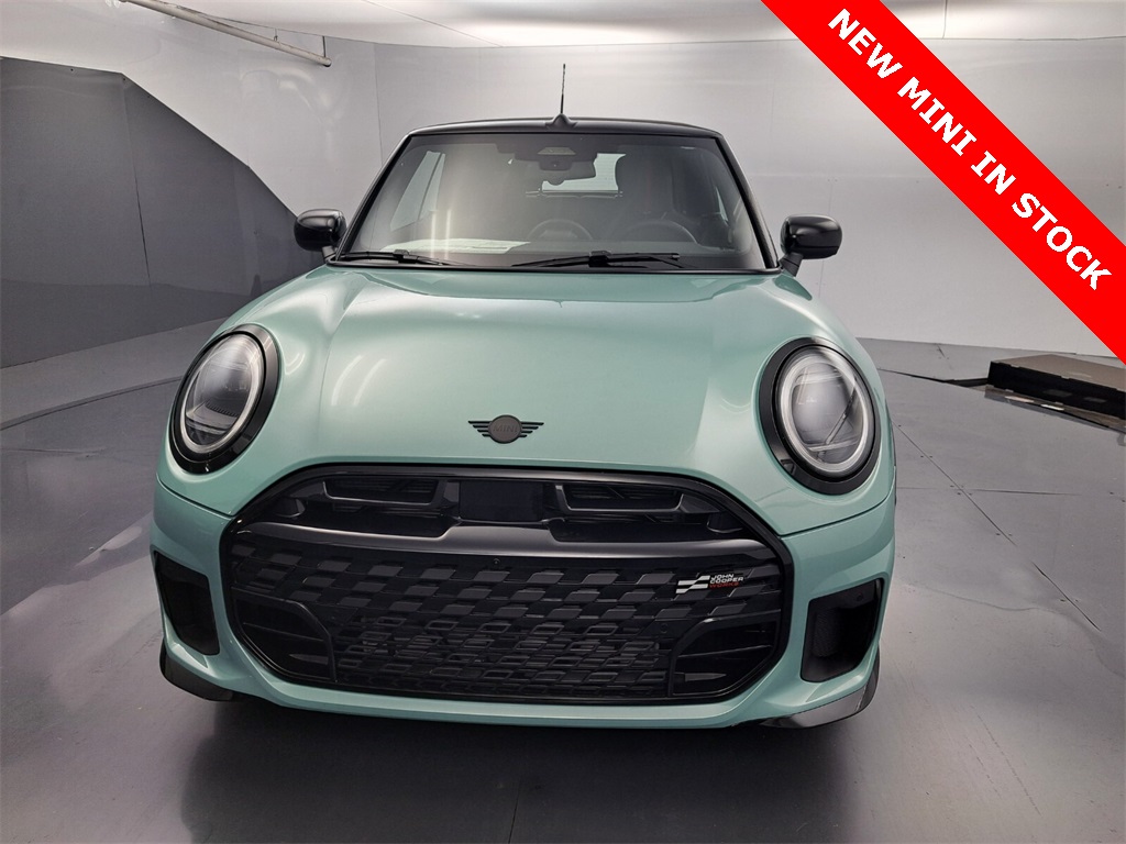 2026 Mini Cooper Convertible Iconic photo 8