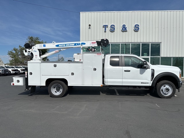 2025 Ford F-550 XL photo 4