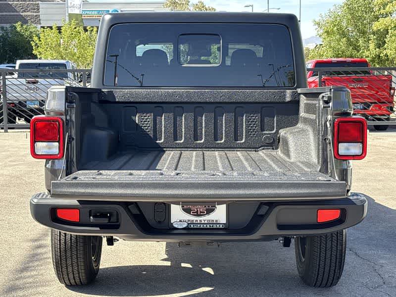 2025 Jeep Gladiator Sport S photo 22