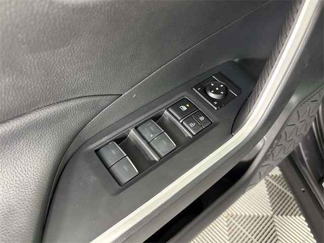 2024 Toyota RAV4 Hybrid XLE photo 14