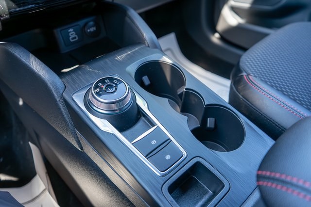 2025 Ford Escape Hybrid ST-Line Select photo 16