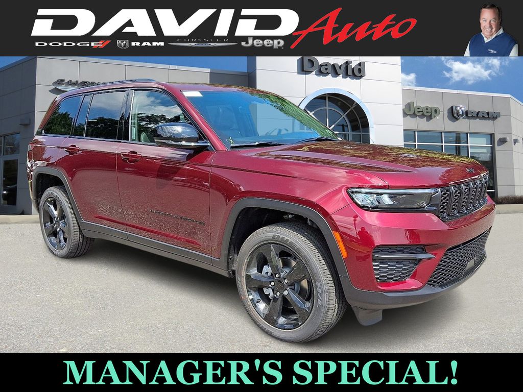 2025 Jeep Grand Cherokee Altitude's photo