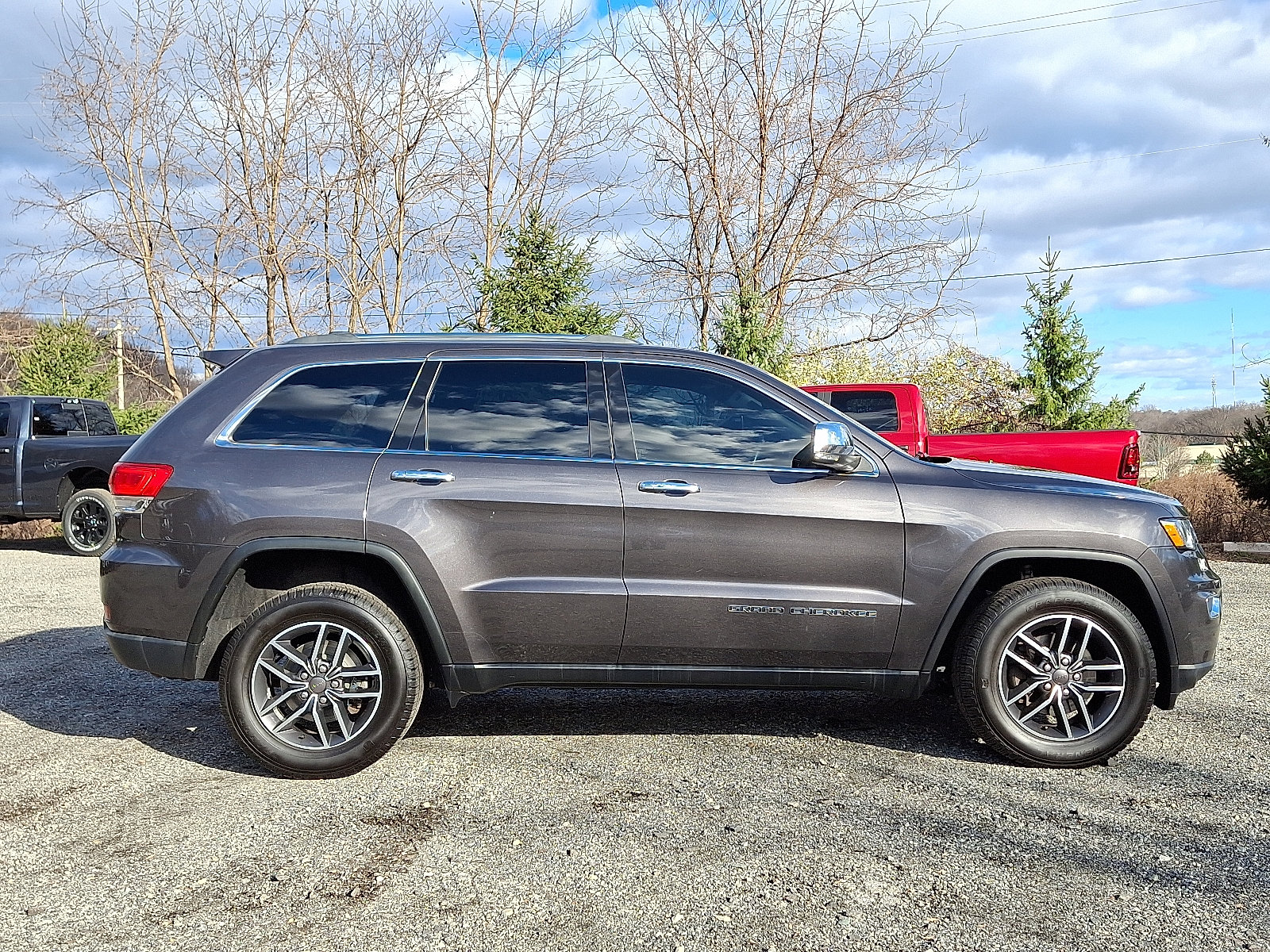 2019 Jeep Grand Cherokee Limited photo 3