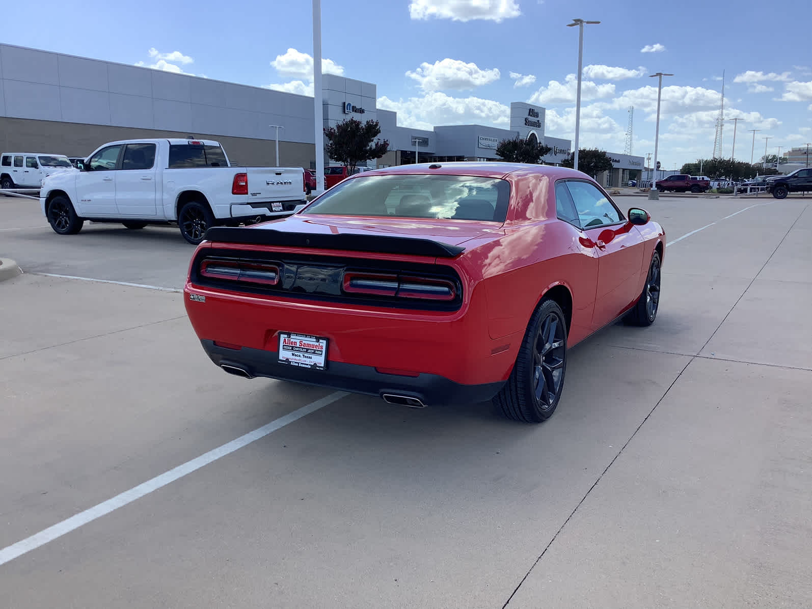 2023 Dodge Challenger SXT photo 6