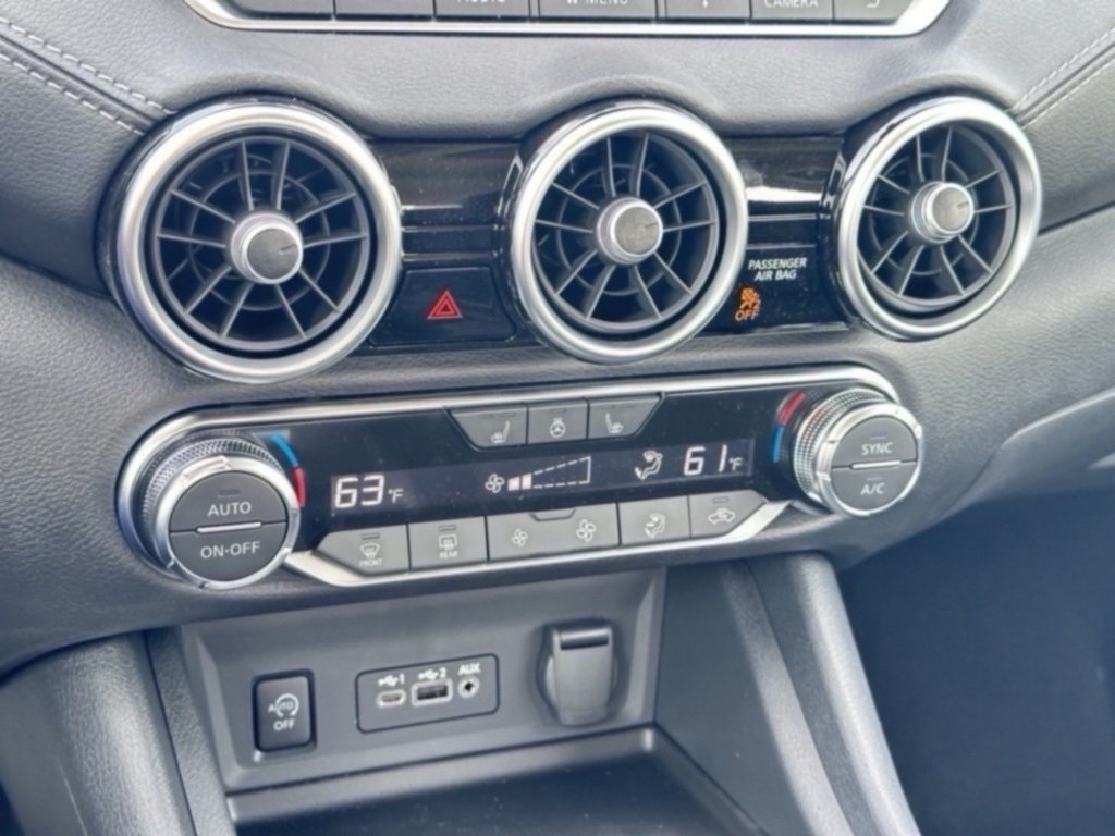 2025 Nissan Sentra SV photo 8