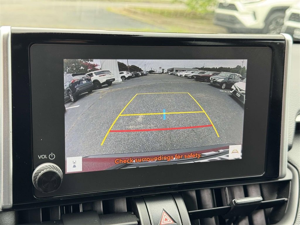 2024 Toyota RAV4 LE photo 3