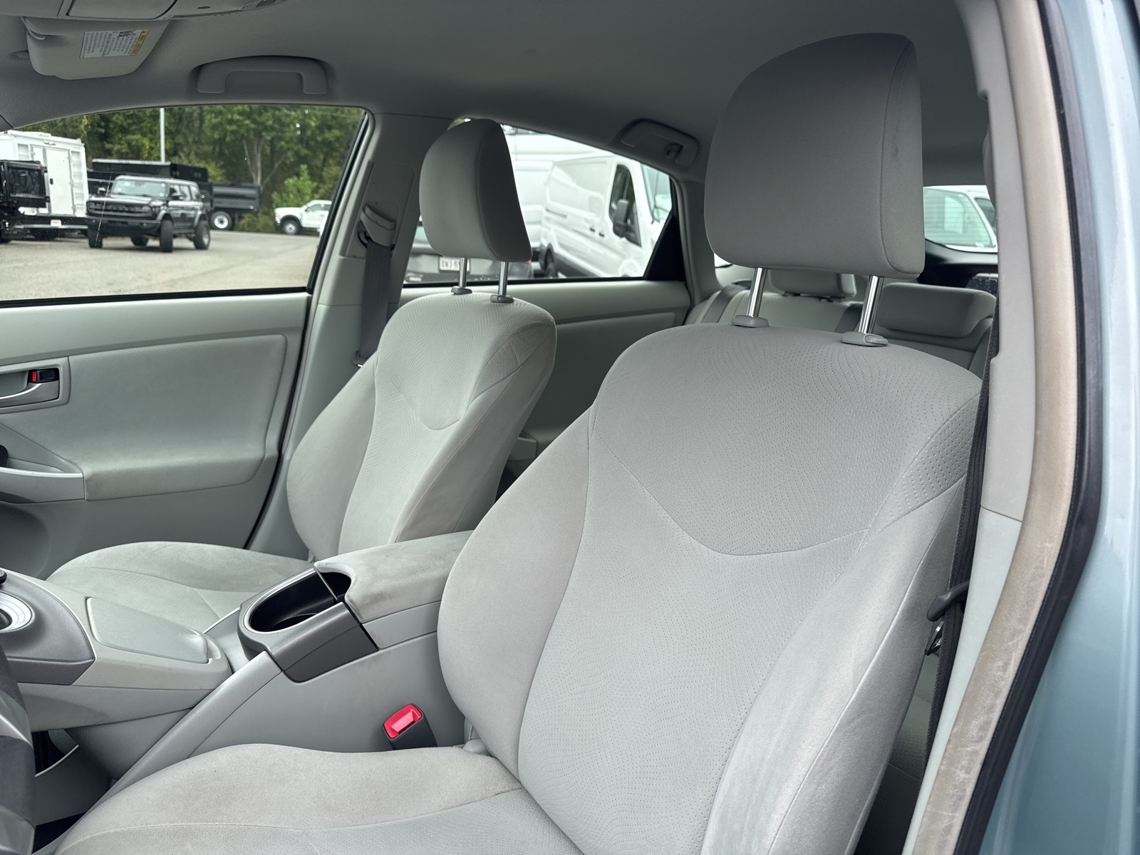 2013 Toyota Prius Two photo 24