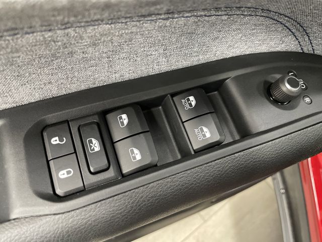 2025 Jeep Compass Latitude photo 28
