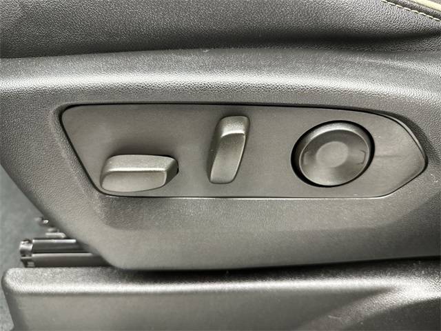 2023 Chevrolet Suburban Premier photo 4