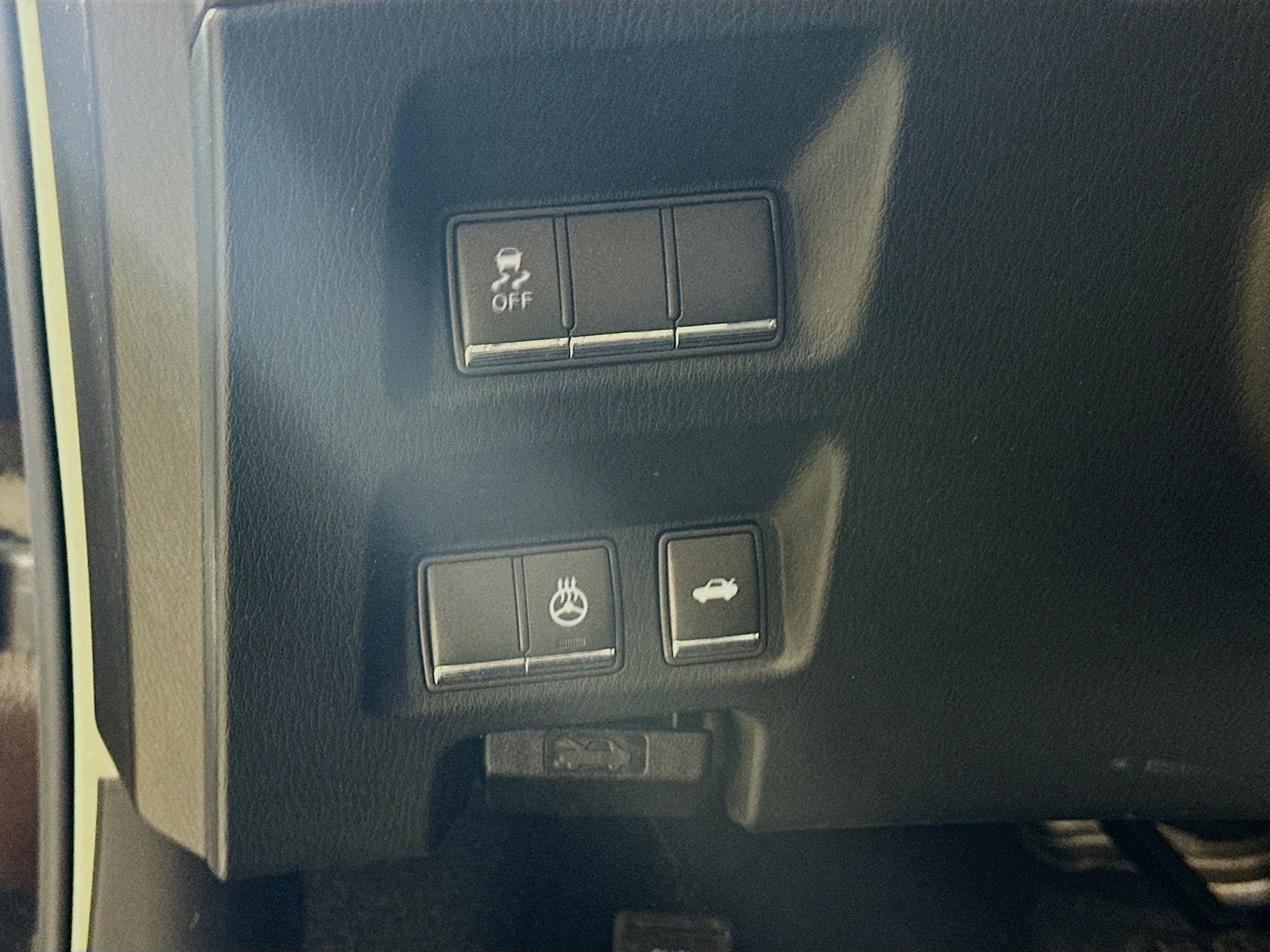2017 Infiniti Q70 photo 10