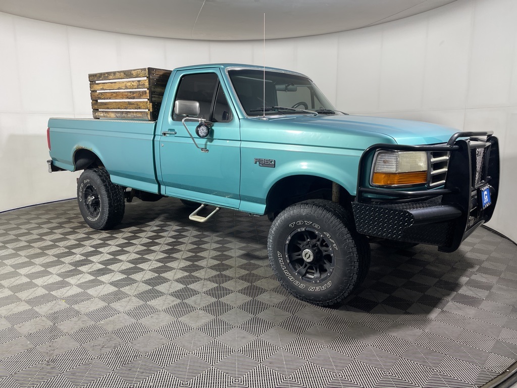 1997 Ford F-350 XLT photo 2