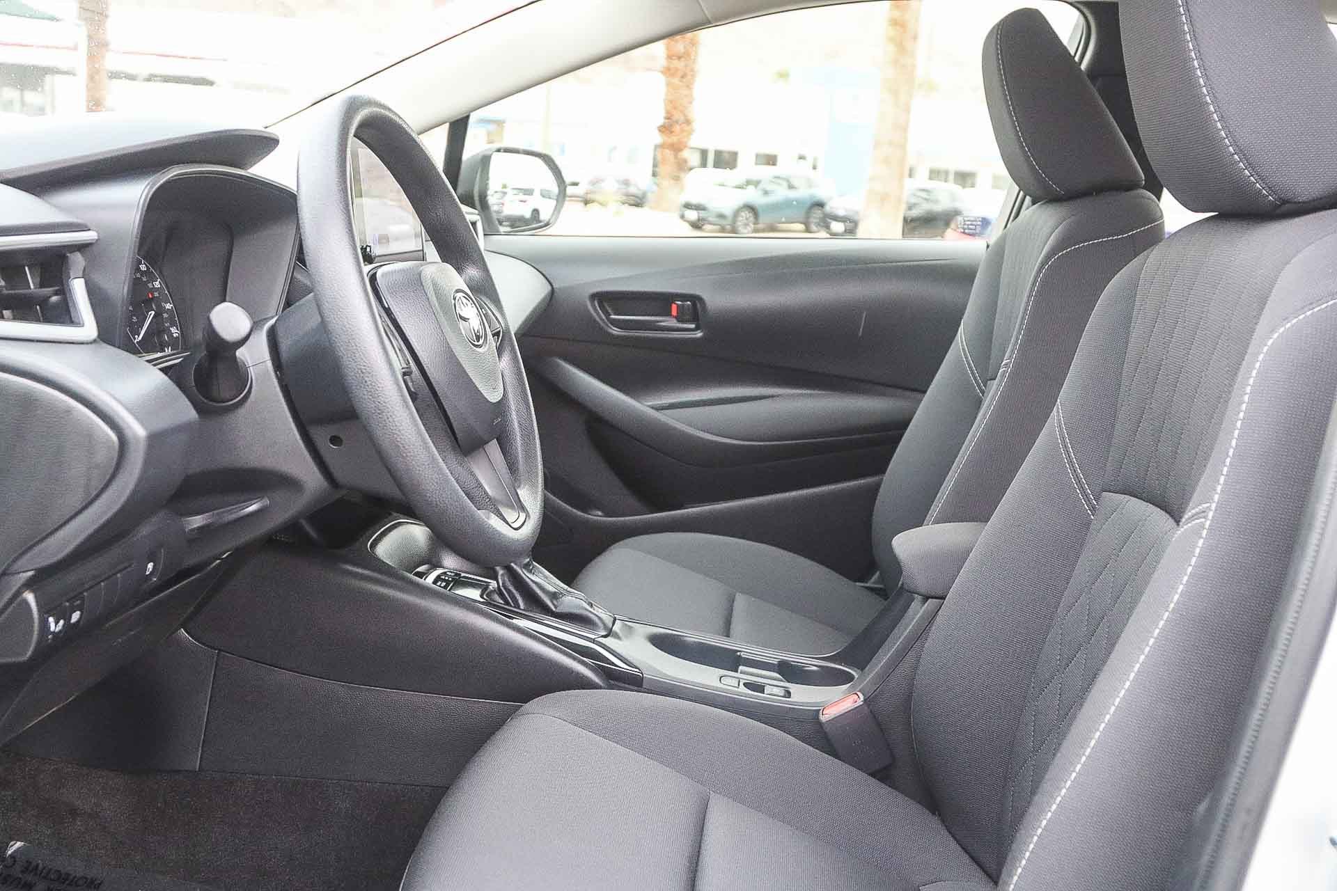 2025 Toyota Corolla Hybrid LE photo 17