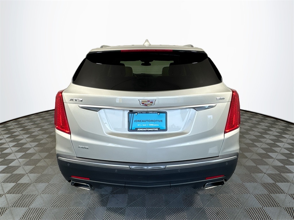 2017 Cadillac XT5 Luxury photo 11