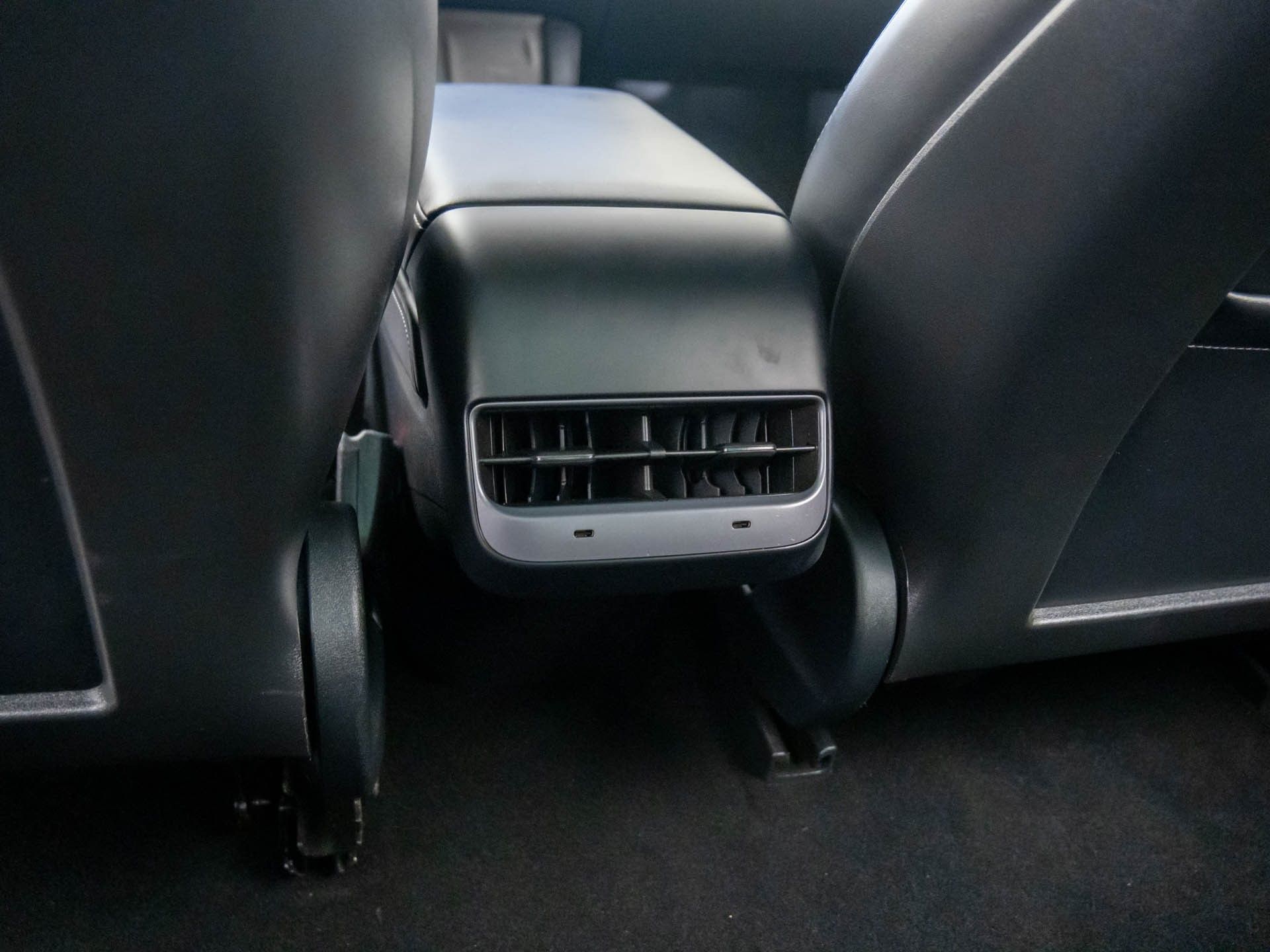 2022 Tesla Model 3 Long Range photo 17