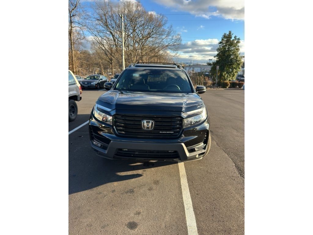 2024 Honda Passport Black Edition's photo