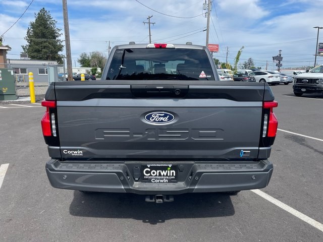 2025 Ford F-150 Lightning photo 16