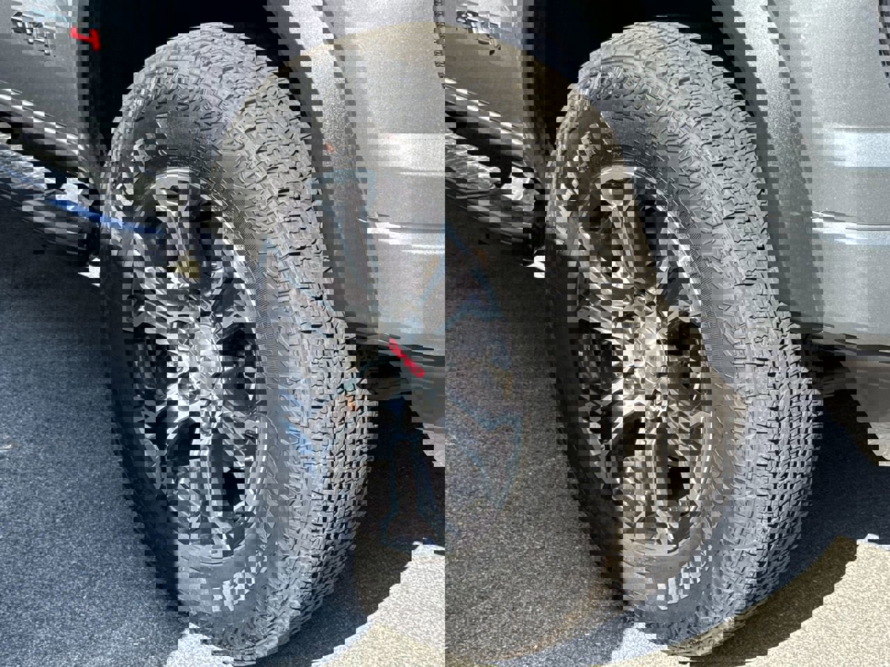 2024 Gmc Canyon AT4 photo 11