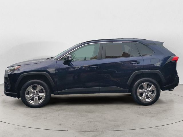 2023 Toyota RAV4 XLE photo 2