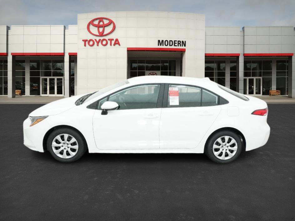 2025 Toyota Corolla LE photo 9
