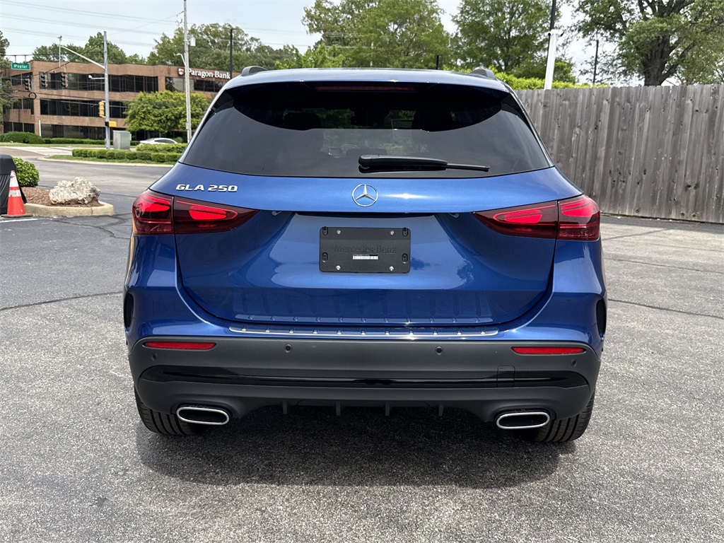 2025 Mercedes Benz GLA 250 photo 4