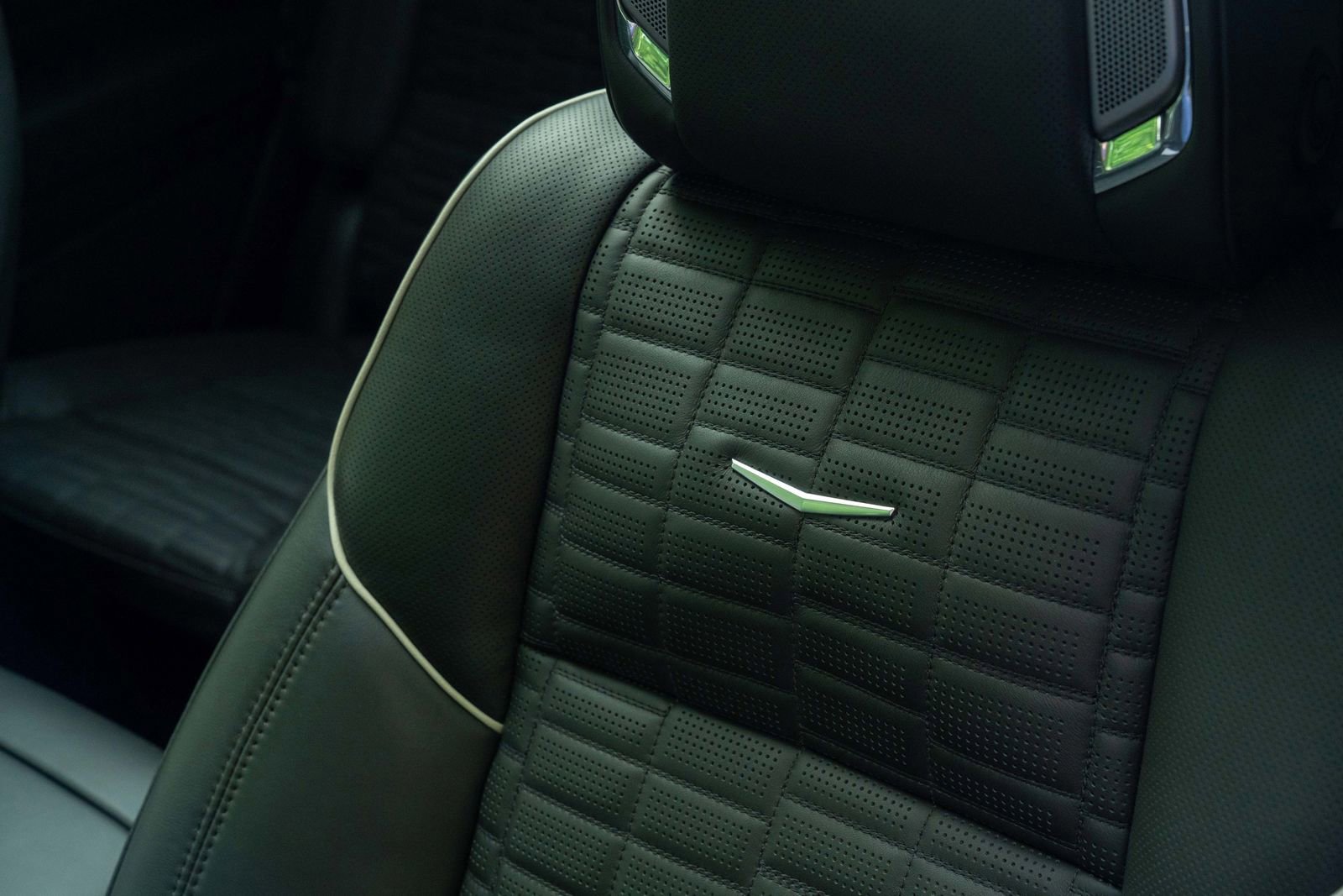 2023 Cadillac Escalade V-Series photo 21