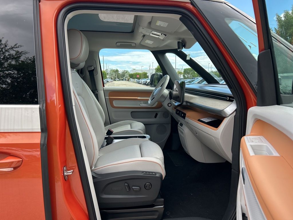 2025 Volkswagen ID. Buzz photo 31