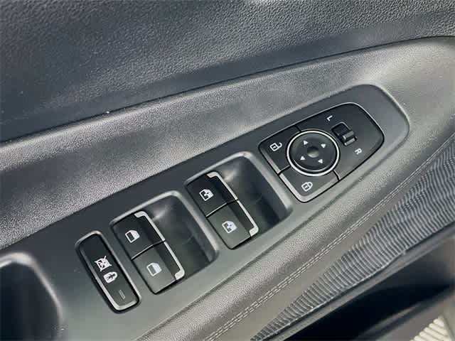 2020 Hyundai Santa Fe SEL photo 17