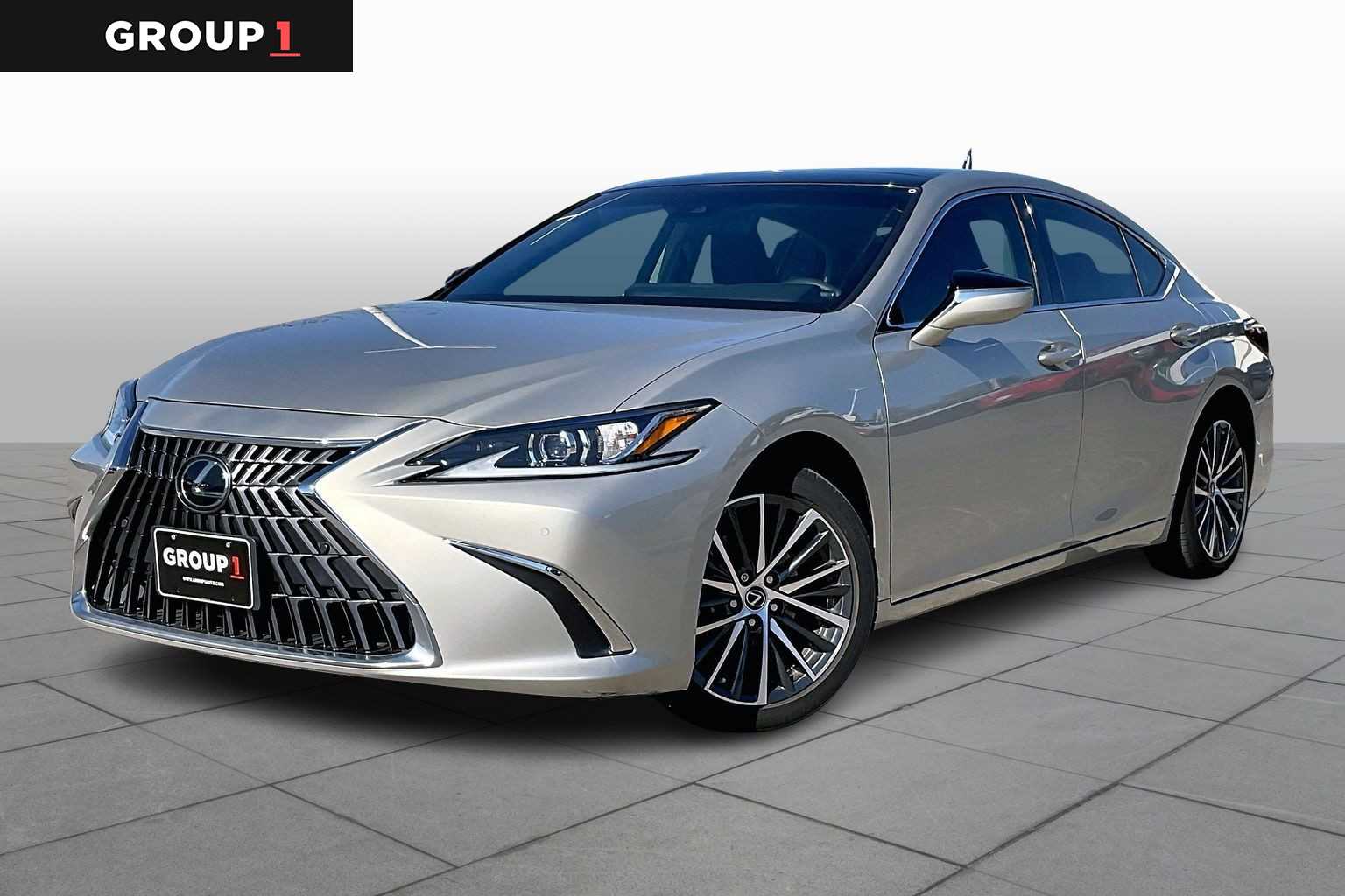 2023 Lexus ES 350's photo