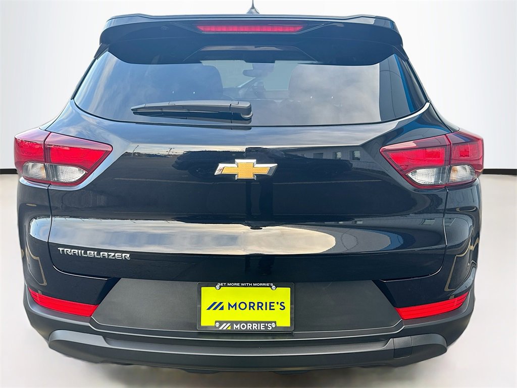 2024 Chevrolet Trailblazer LS photo 4