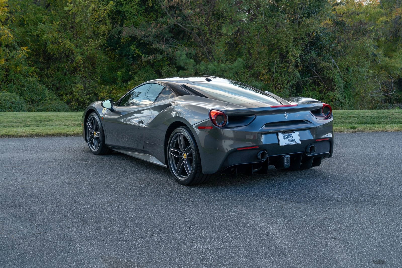2016 Ferrari 488 GTB photo 2