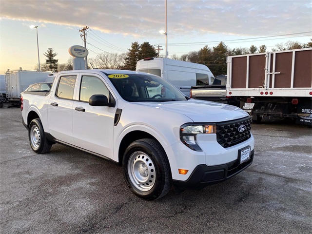 2025 Ford Maverick XL's photo