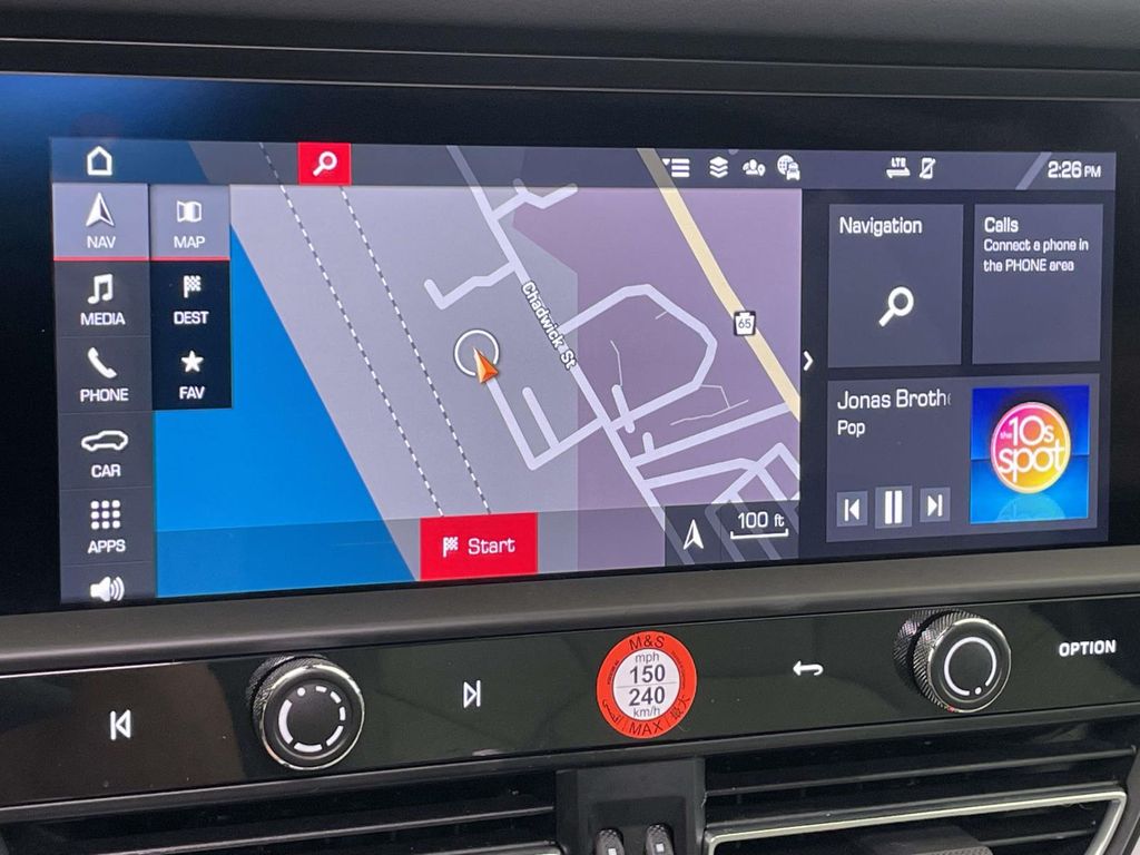 2024 Porsche Macan Base photo 28