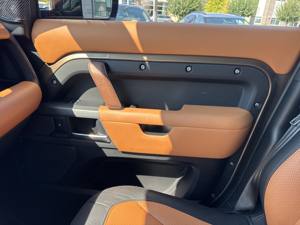 2020 Land Rover Defender 110 X photo 29