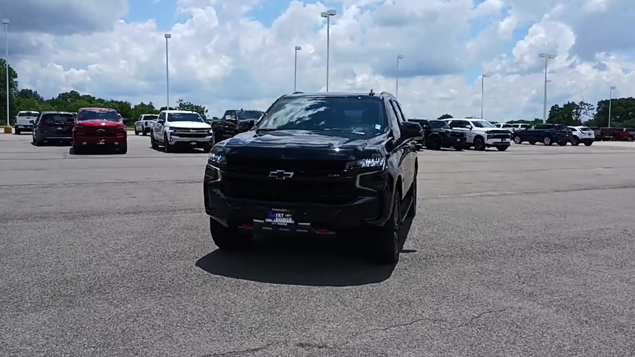 2023 Chevrolet Tahoe Z71 photo 3