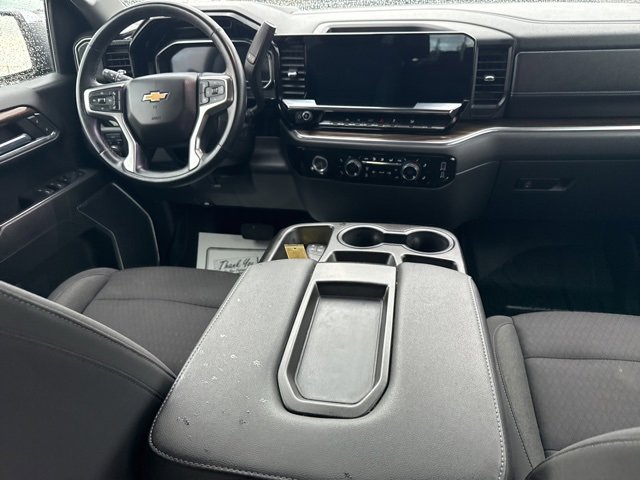 2023 Chevrolet Silverado 1500 LT photo 9