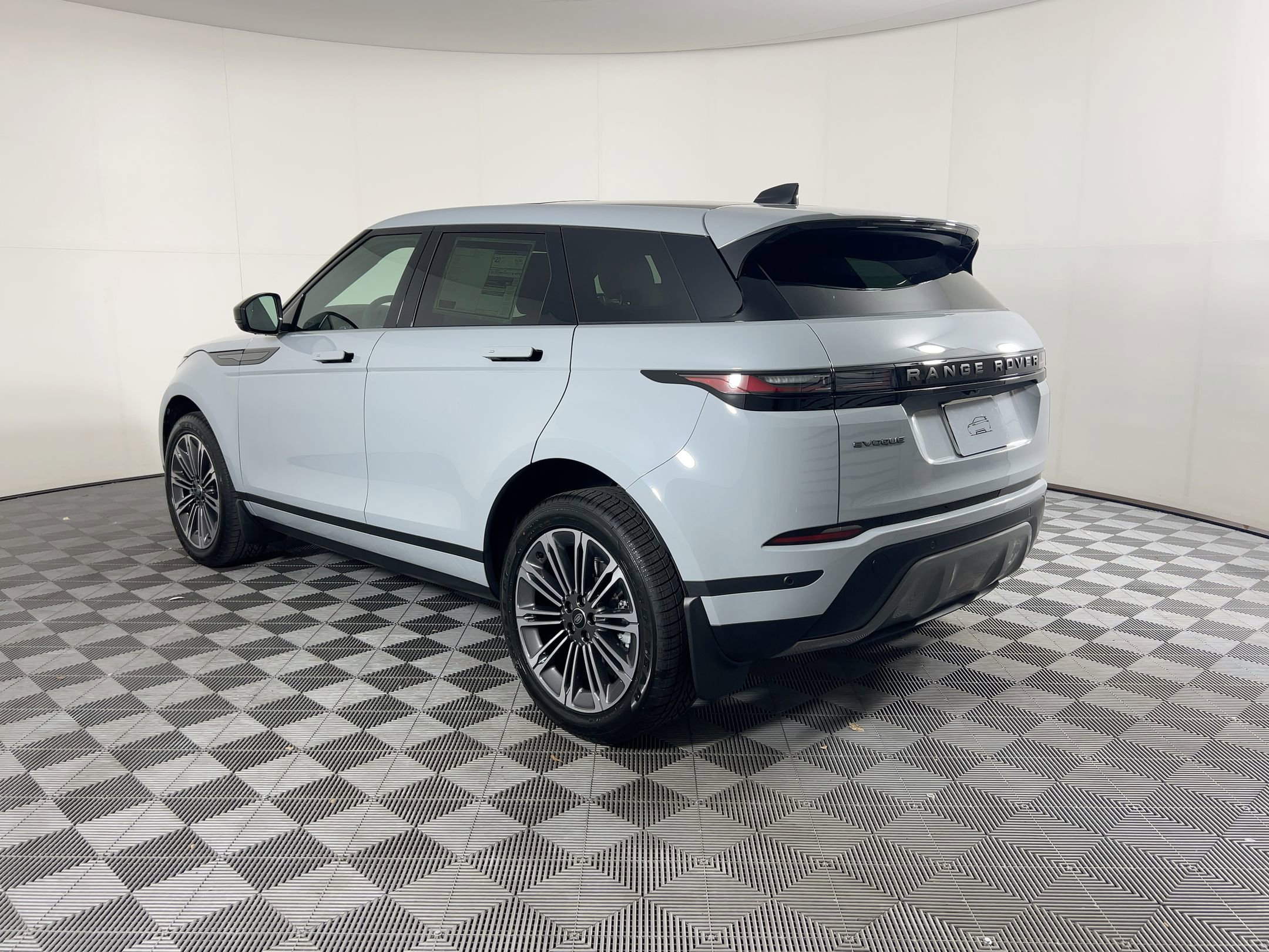 2026 Land Rover Range Rover Evoque S photo 3